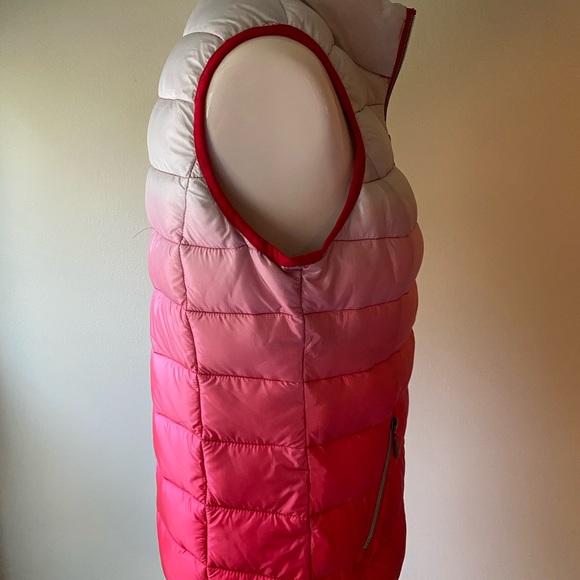 Yest Quilted Puffy Vest - Picture 3 of 6